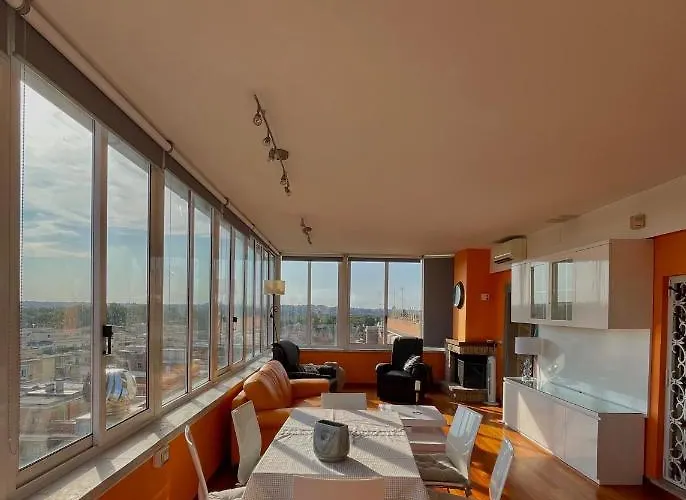 Apartment Domus Mirabile *